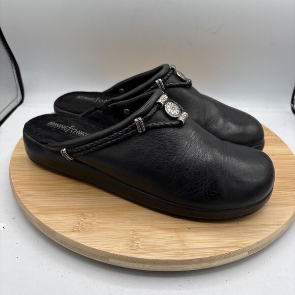 Minnetonka Black Leather Mule Slides Braided Strap Silver Charm Slip on Size 10 - Picture 7 of 10